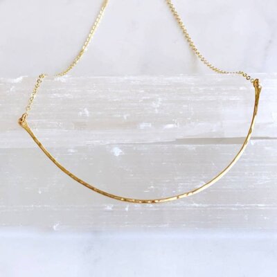 Curved Bar Necklace