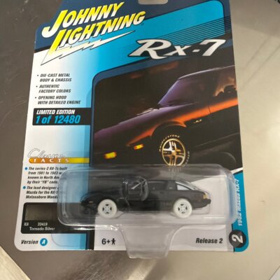 Johnny Lightning: 1982 Mazda RX - 7 White Lightning #1