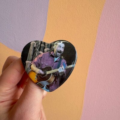 Singing Noah Pin