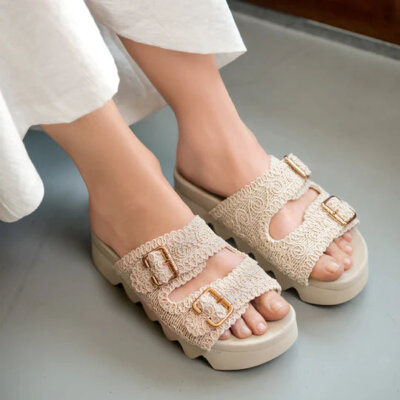 Clemmie - Beige Knit