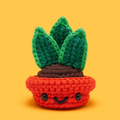 The Woobles Otis the Snake Plant Crochet Kit