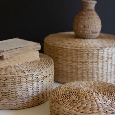Round Seagrass Riser