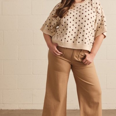 Scalloped Accent Wide-Leg Pants