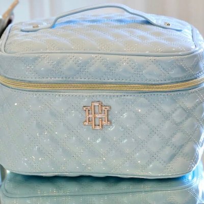 Hampton Train Case