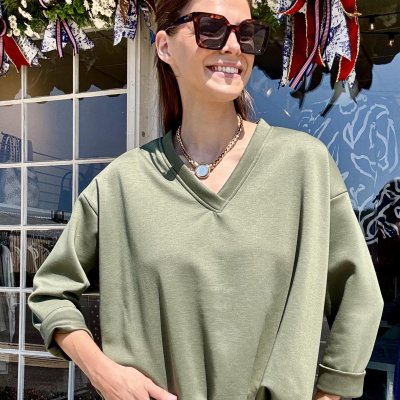 V-Neck Bubble Sweatshirt- Moss
