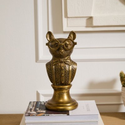 Louie Bust