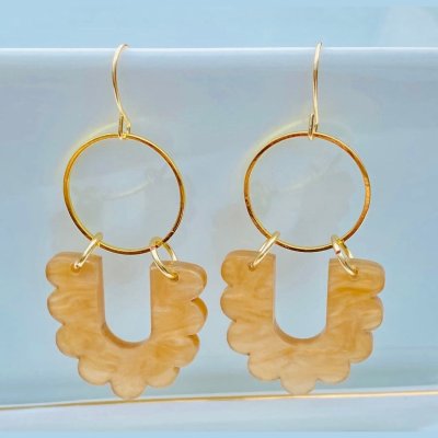 Champagne Pearl Acrylic
Hoop Earrings
