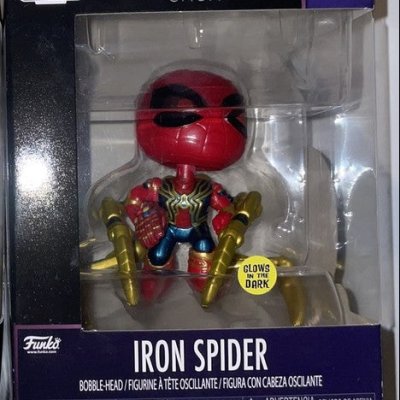 Funko minis The Infinity Saga: Iron Spider (glow in the dark)
