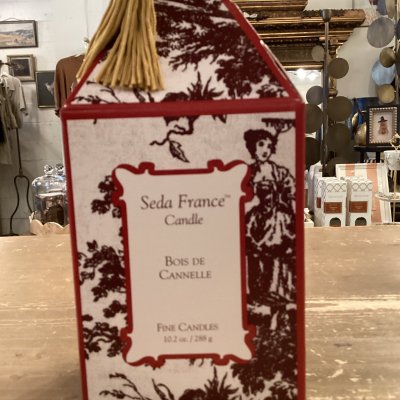 Bois De Cannelle Pagoda Candle
