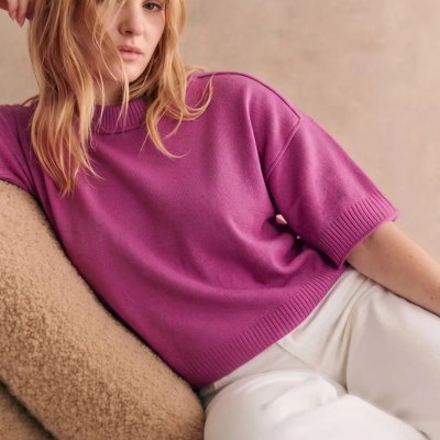 Relaxed Crew Neck Sweater in Magenta